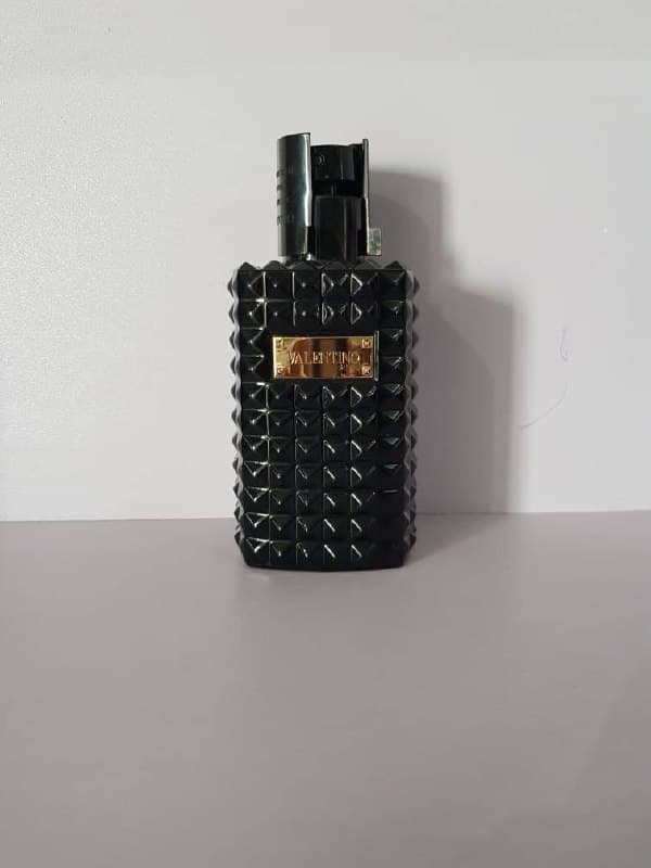 Valentino Noir Absolu Oud Essence